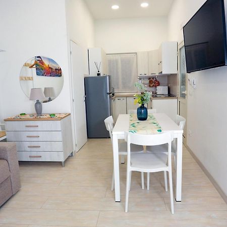 Theos Holidays Apartments 지아르디니낙소스 외부 사진