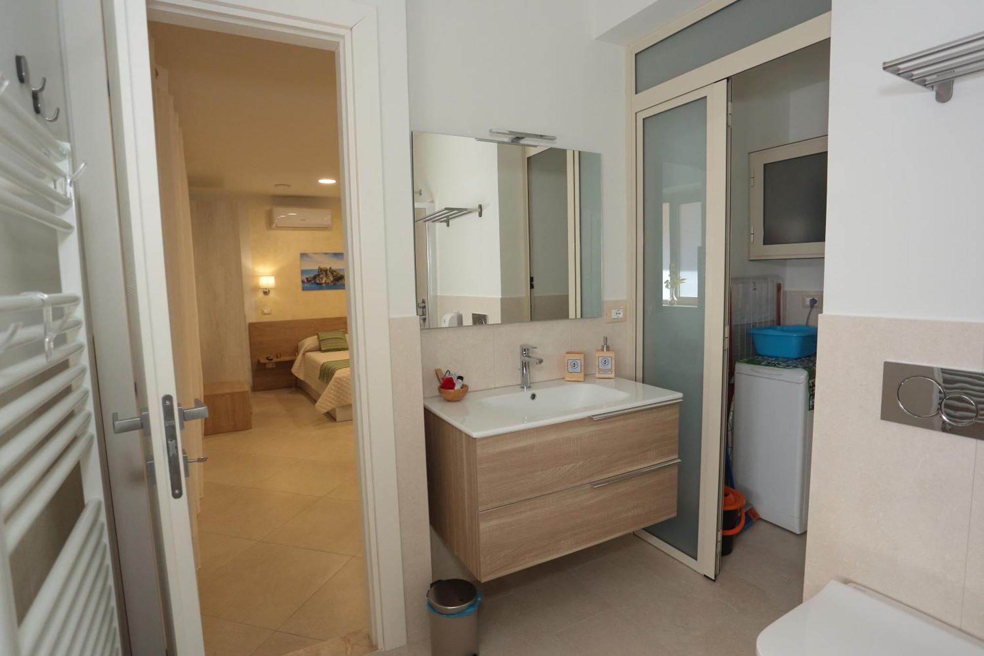 Theos Holidays Apartments 지아르디니낙소스 외부 사진