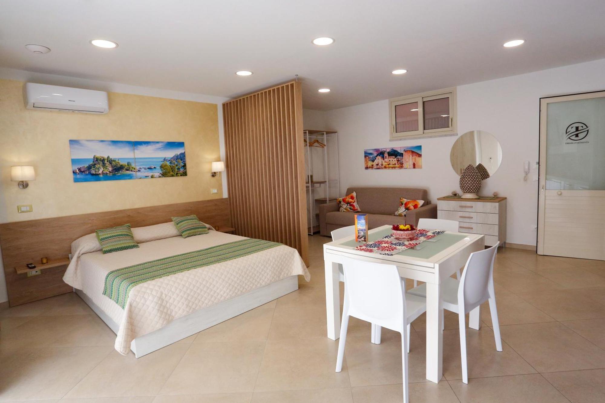 Theos Holidays Apartments 지아르디니낙소스 외부 사진