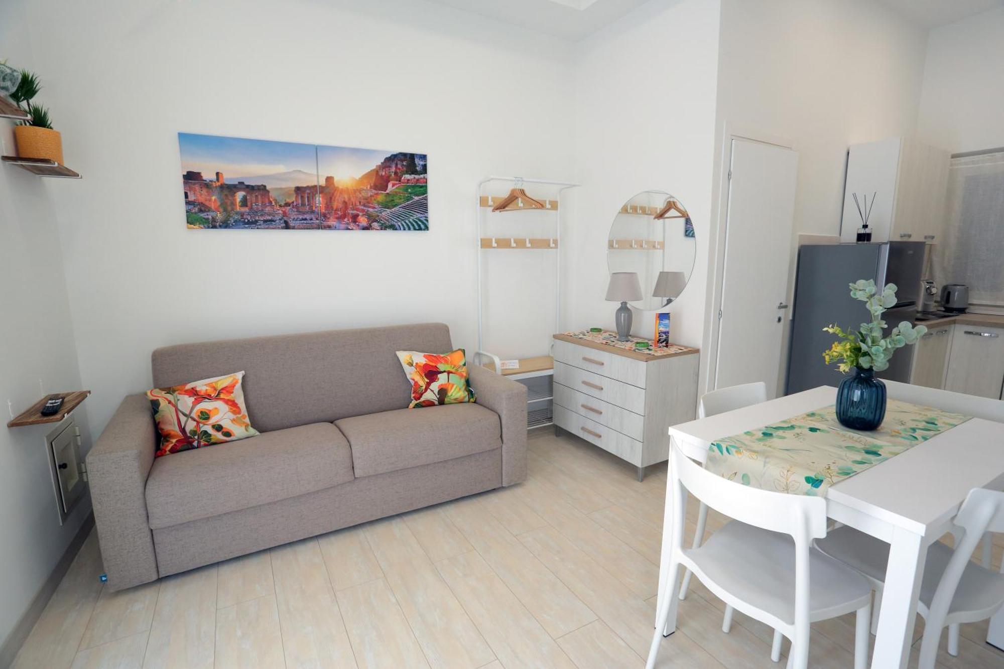 Theos Holidays Apartments 지아르디니낙소스 외부 사진
